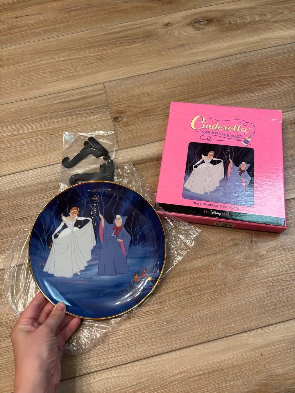 Disney Store Cinderella 45th Anniversary Commemorative Plate with Original Box